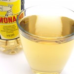 Limonaadi on haalean siman väristä