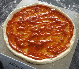 Pizzan täyttö osa 1 - Tomaattikastike